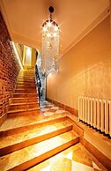 Azade Suites