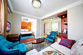 Azade Suites