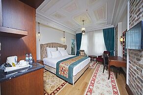 Azade Suites