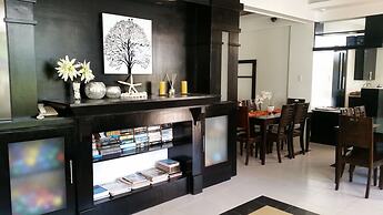 One Crescent Place