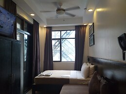 One Crescent Place