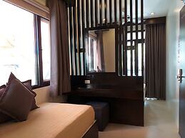 One Crescent Place