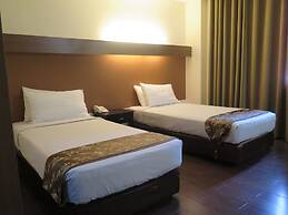 The Ritz Hotel at Garden Oases