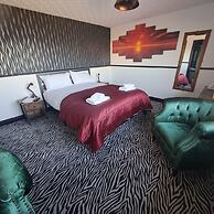 The Boathouse Hotel