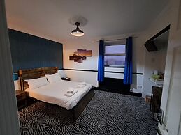 The Boathouse Hotel