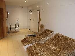 Clover Spa and Hotel