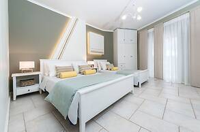 Arkadia Luxury Hotel Apartments
