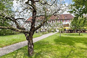 Kloster Dornach