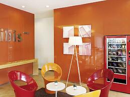 ibis Shanghai Chengshan Road Hotel
