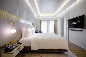 Resorts World Sentosa - Crockfords Tower