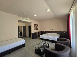 Deluxe Hotel Yerevan