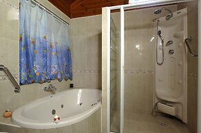 Ohn-Bar Guesthouse