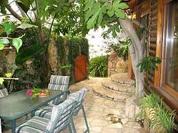 Ohn-Bar Guesthouse