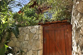 Ohn-Bar Guesthouse