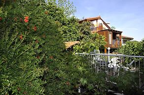 Ohn-Bar Guesthouse