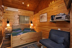 Ohn-Bar Guesthouse