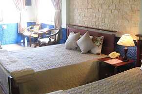 Sunny C Hotel