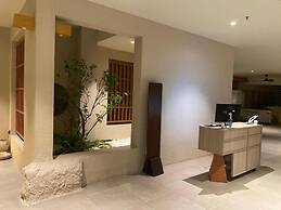 Blanco Apartment Hotel