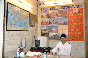 Anoop Hotel