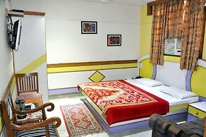 Anoop Hotel