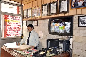 Anoop Hotel