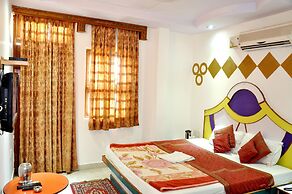 Anoop Hotel