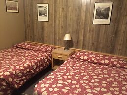 Road Runner Motel