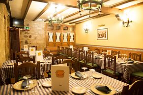 Hostal Hueso