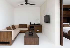 eqUILIBRIA SEMINYAK