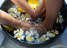 eqUILIBRIA SEMINYAK