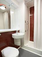 Travelodge Aberdeen Central Justice Mill Lane