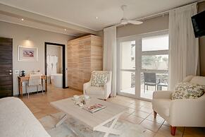 Abalone Guest Lodge