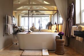 Abalone Guest Lodge