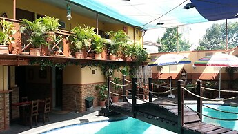 Kokomos Hotel & Restaurant
