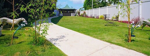 Golf View Hotel