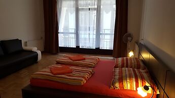 Boomerang Hostel