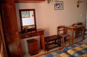 Stefanos Place