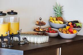 Vista Lakefront Boutique Hotel