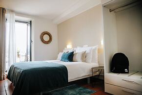 Vista Lakefront Boutique Hotel