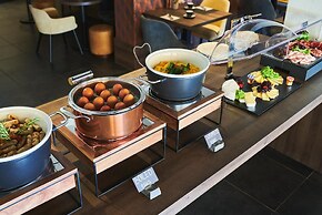 Vista Lakefront Boutique Hotel