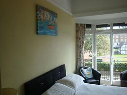 Spencer Court Hotel