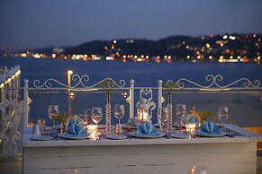 Fuat Paşa Oteli