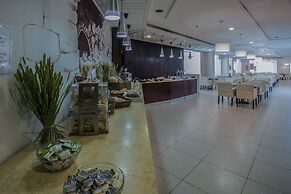 Almyra Resort