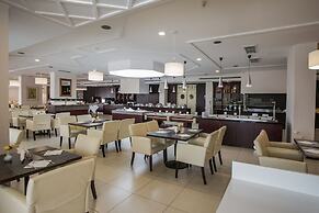 Almyra Resort