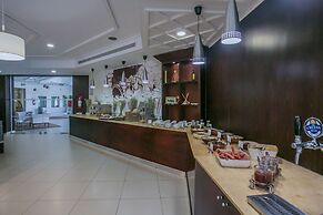 Almyra Resort