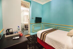 Apple Heritage Hotel