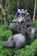 Rhino Lodge & Hotel