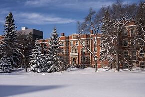 University of Alberta - Guest Accommodation