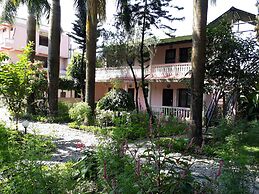 Sauraha Resort