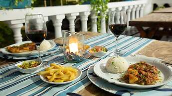 Hosteria Mar y Sol